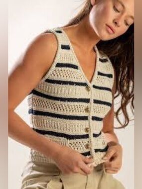 Free market Anthropologie large Cream Black Striped Crochet Button Vest cotton